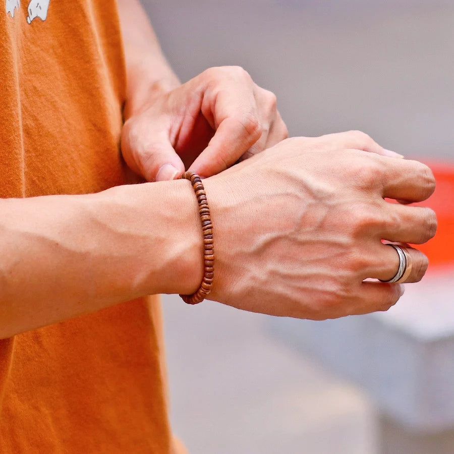 Neues Armband – Natur Kokosnussperlen & Hämatit, Meditation & Heilstein